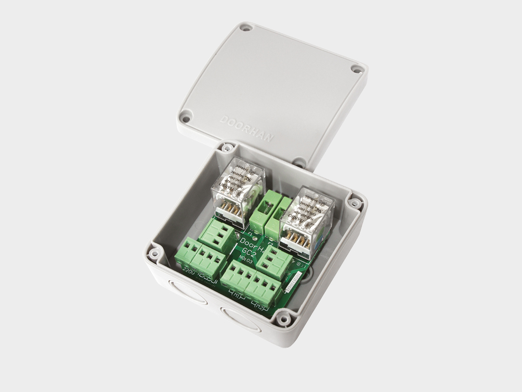 GC2/GC4 control units for group control. GC2 — to control two openers with one switch; GC4 — to control four openers